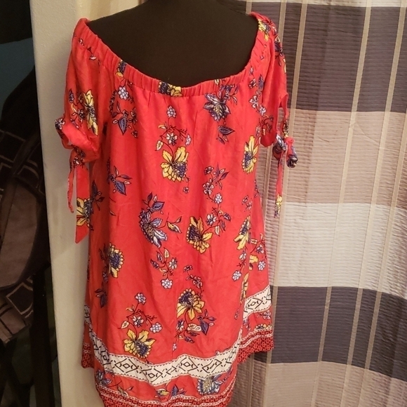 Womens dress - Picture 4 of 5